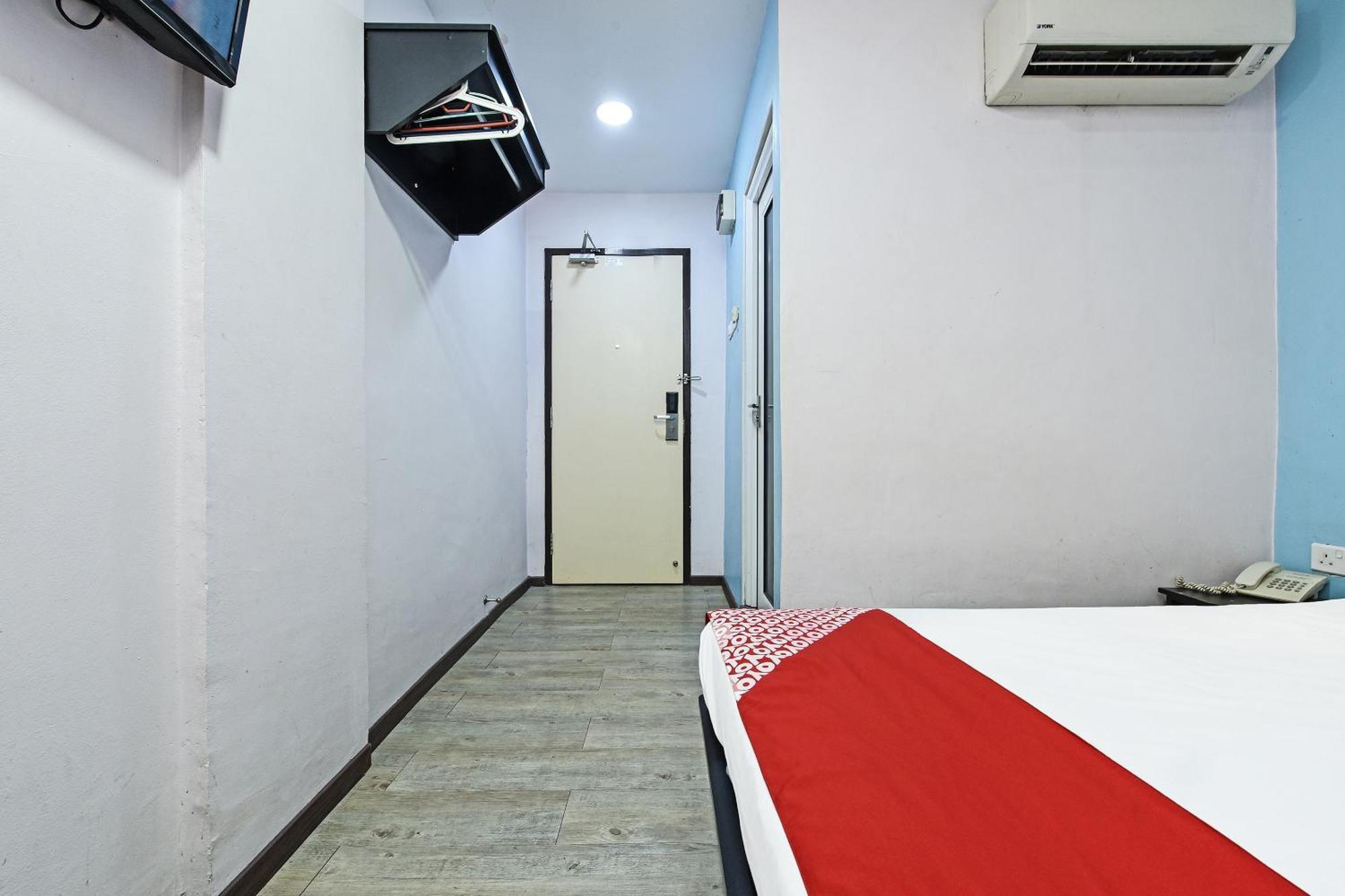Super Oyo 992 Orange Hotel Kuala Pilah Esterno foto