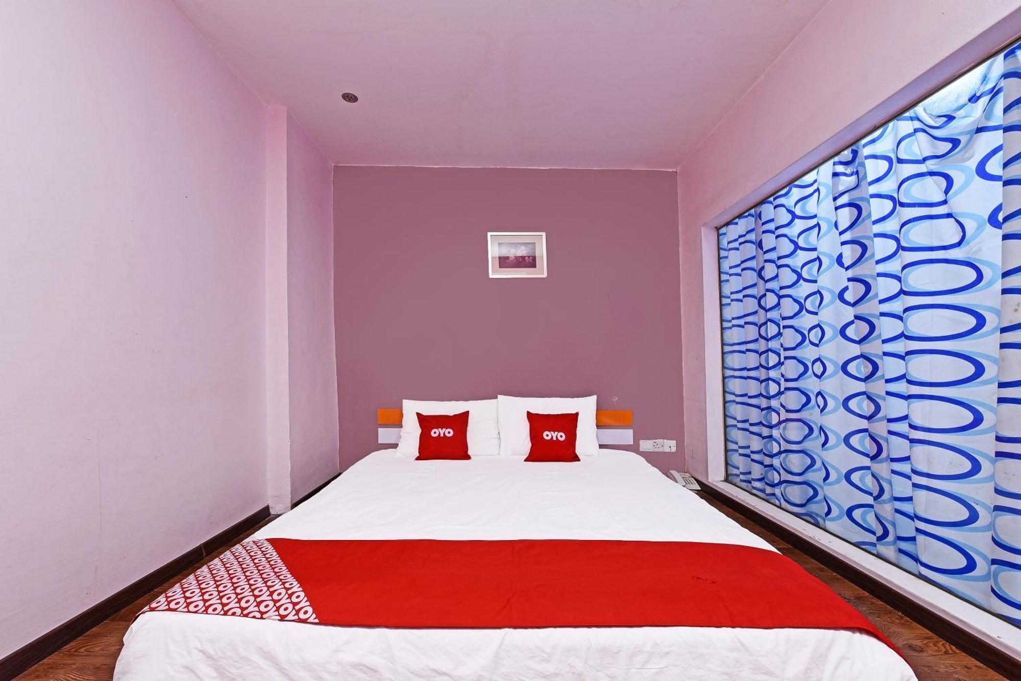 Super Oyo 992 Orange Hotel Kuala Pilah Esterno foto