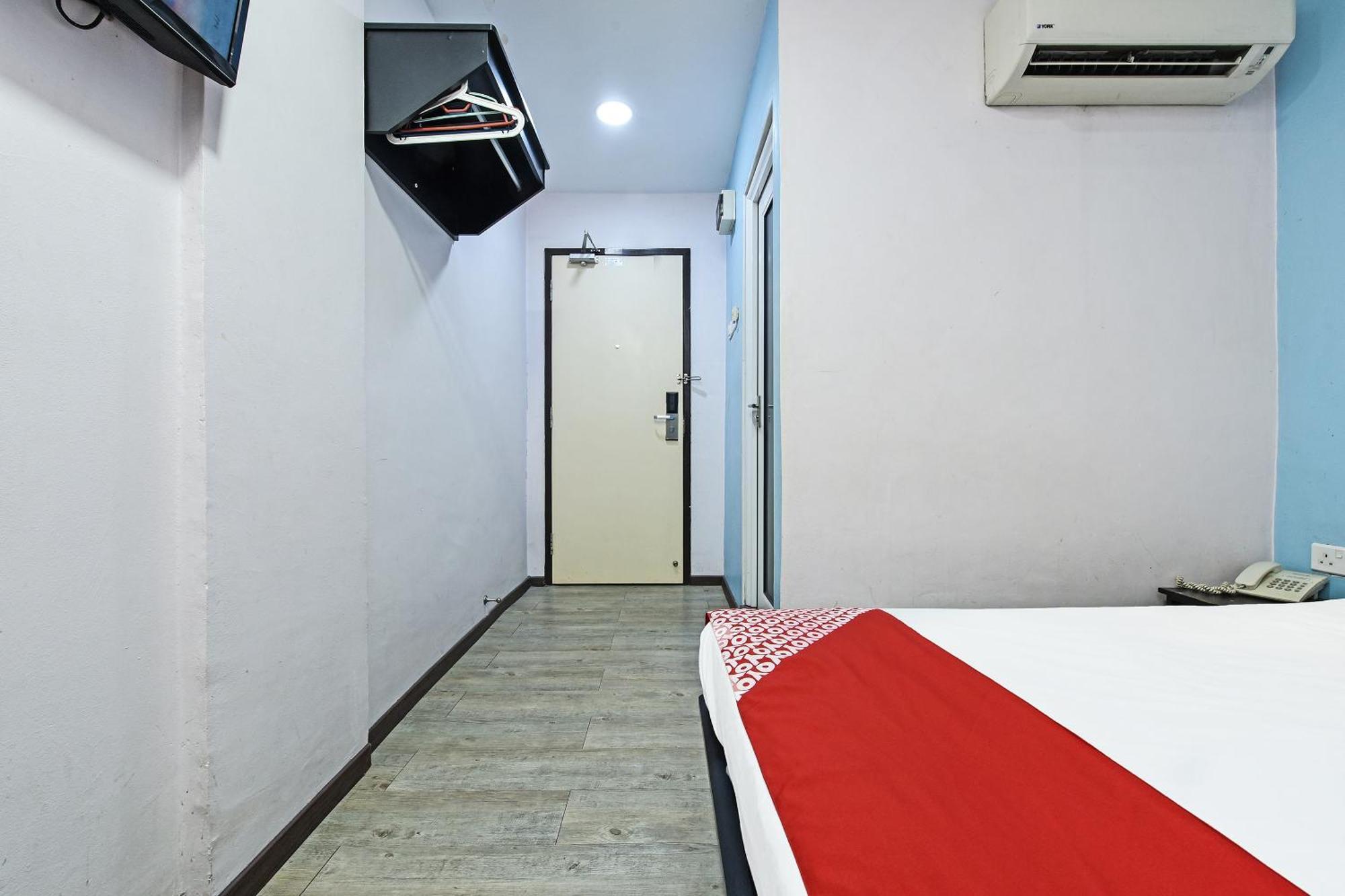 Super Oyo 992 Orange Hotel Kuala Pilah Esterno foto