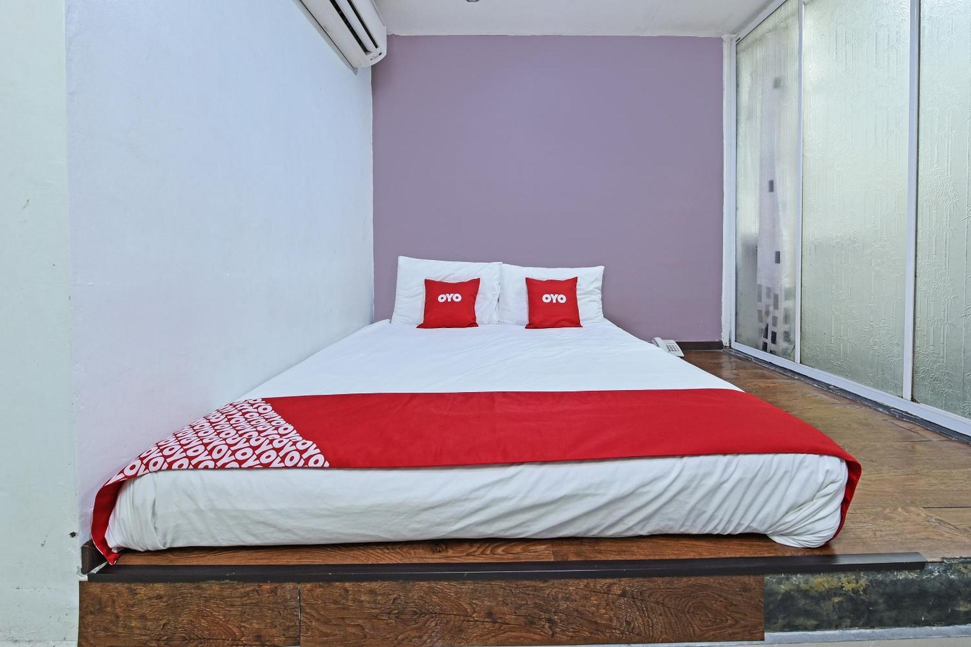 Super Oyo 992 Orange Hotel Kuala Pilah Esterno foto